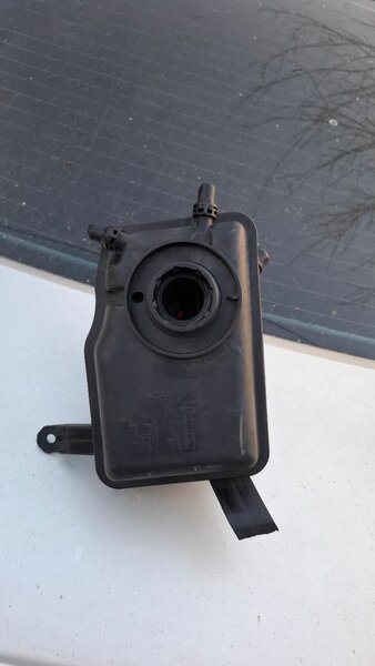 Расширительный бачок БМВ Е60