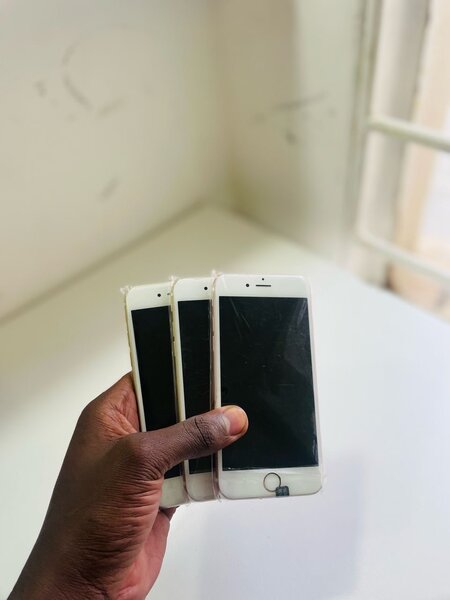 EW STOOCK!  iPhone 6s Fully