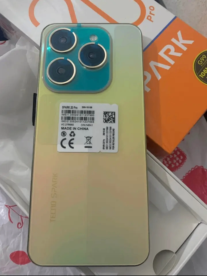 Smartphone SPARK 20 Pro 256GB