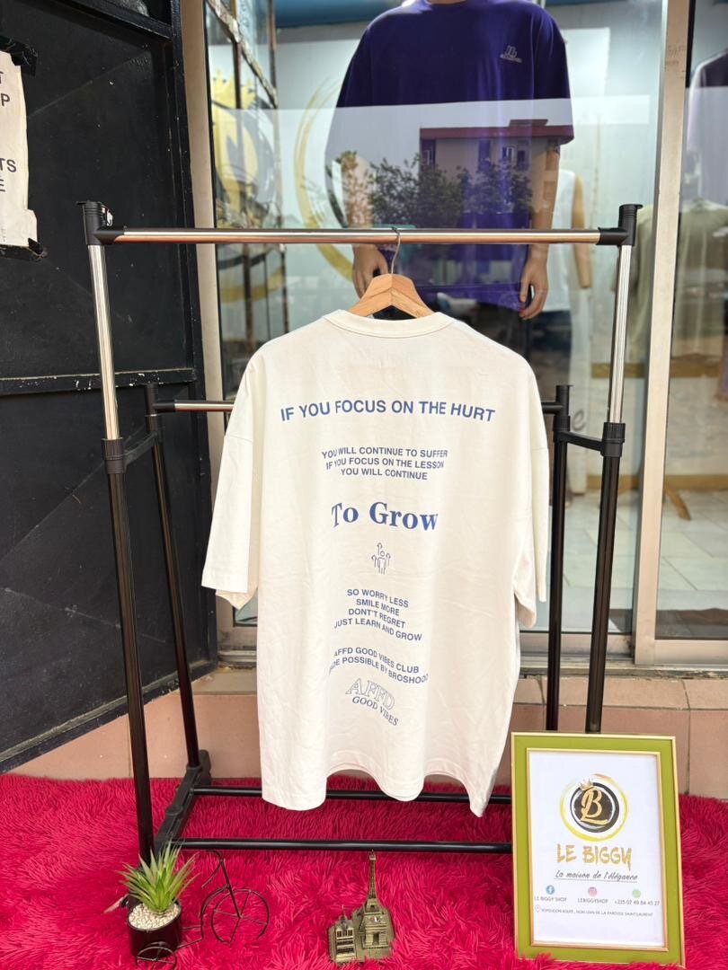 T-shirt décontracté à imprimé abstrait