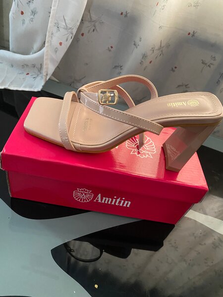 Elegant Heeled Sandals