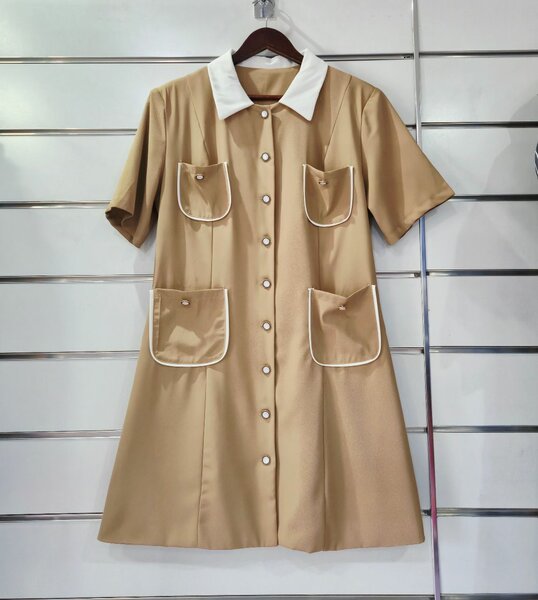 Robe professionnelle beige