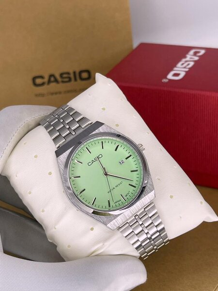 Montre Casio acier inoxydable