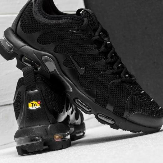 Baskets noires urbaines