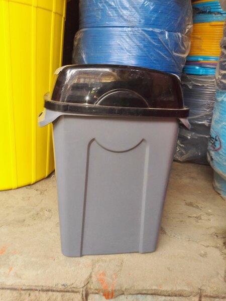 Poubelle Basculante 25L Grise