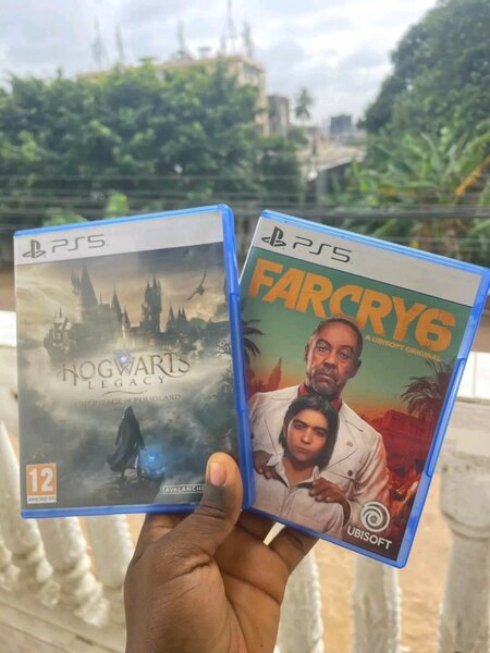 Cd PS5 Far Cry 6 et Hogwarts L