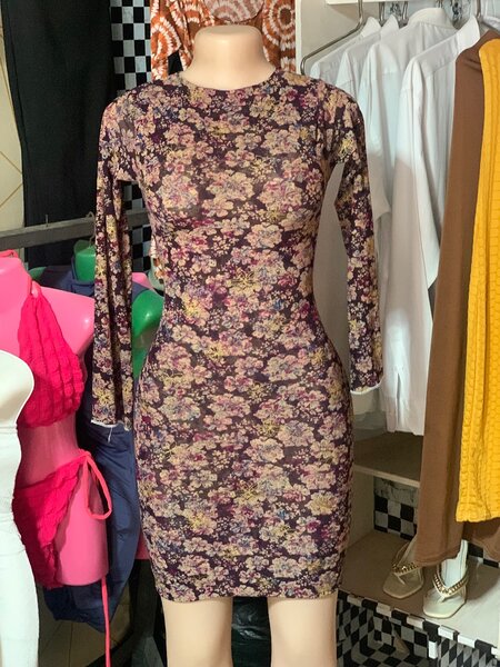 Robe fleurie manches longues