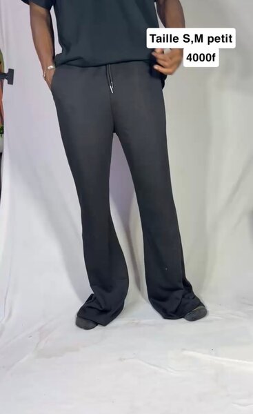 Pantalon noir confortable