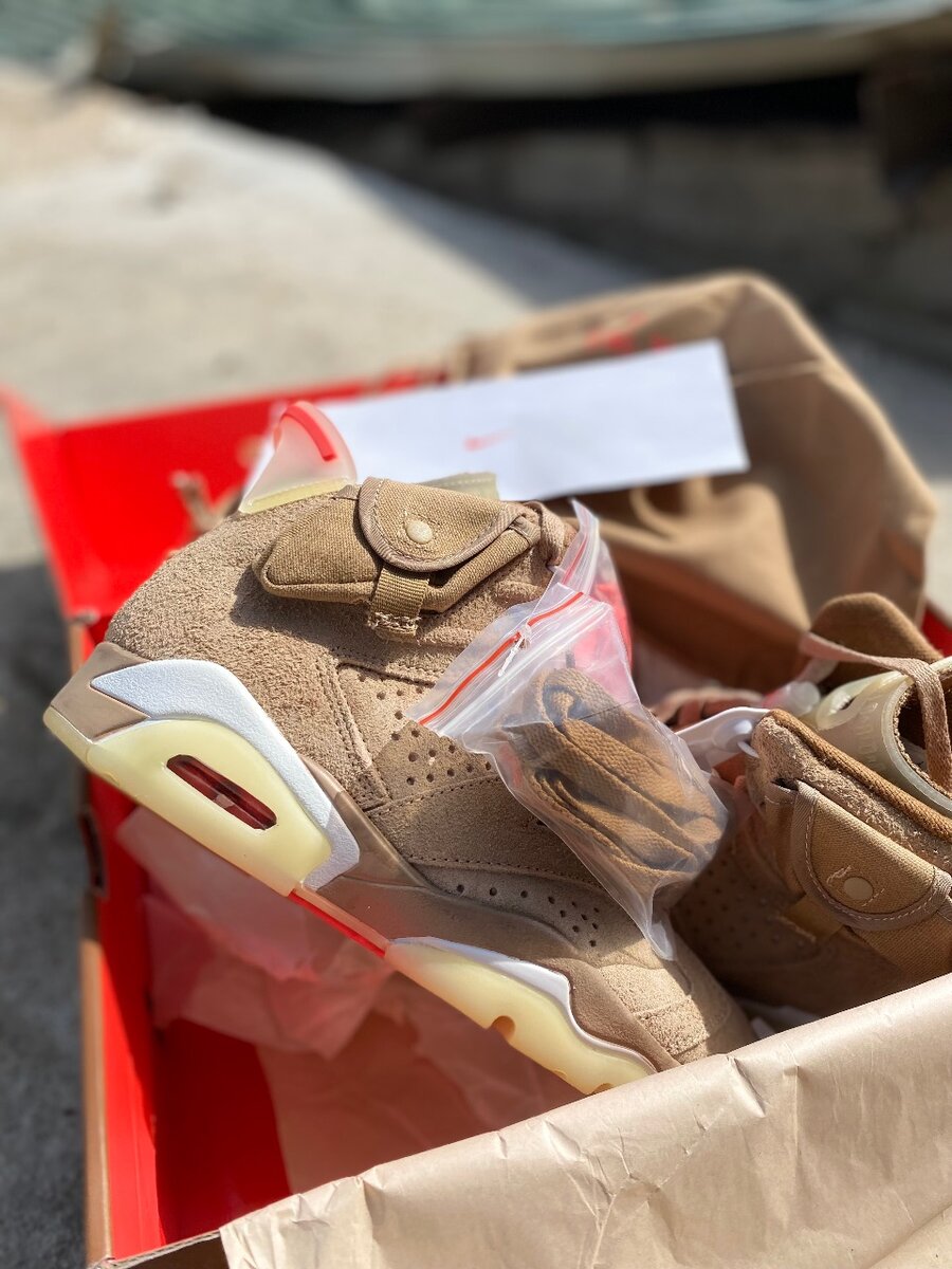 Retro 6 British khaki