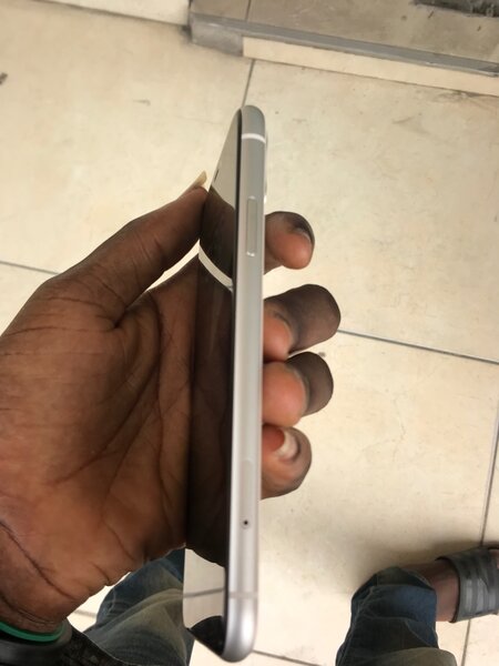 iPhone 11 ( uk used )