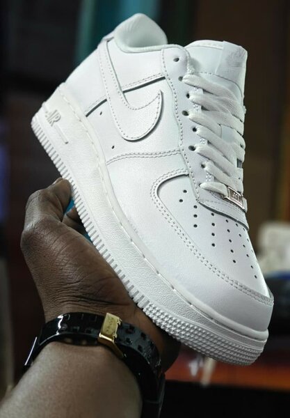 Baskets blanches classiques unisexes