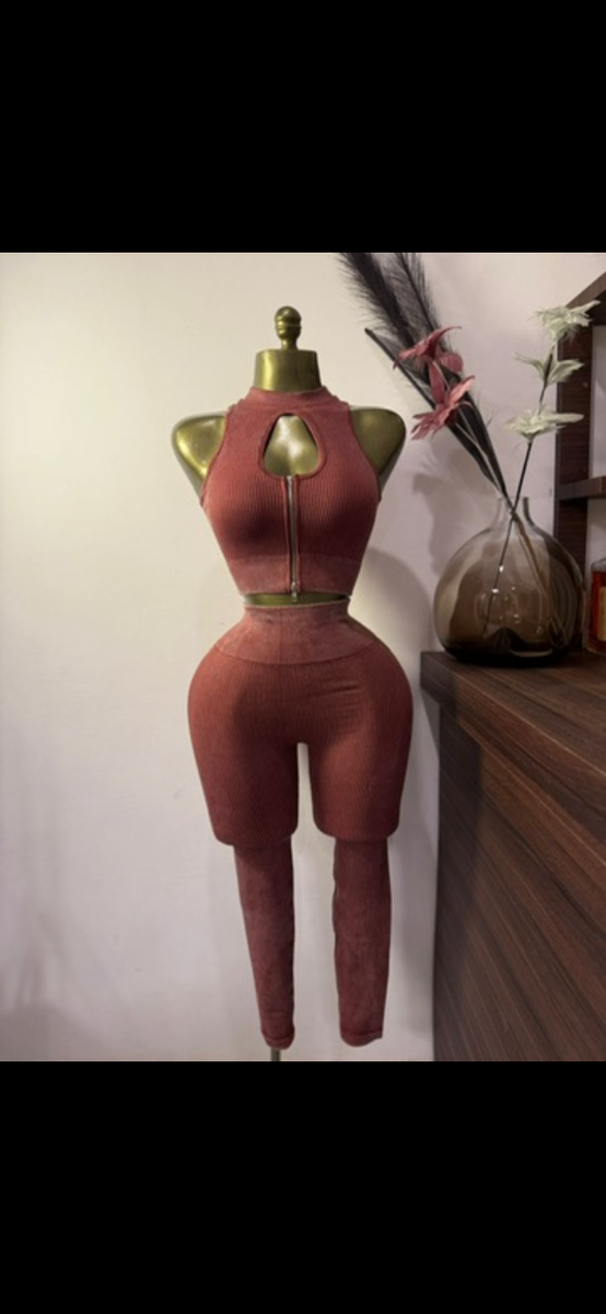 Ensemble de sport stylé femme