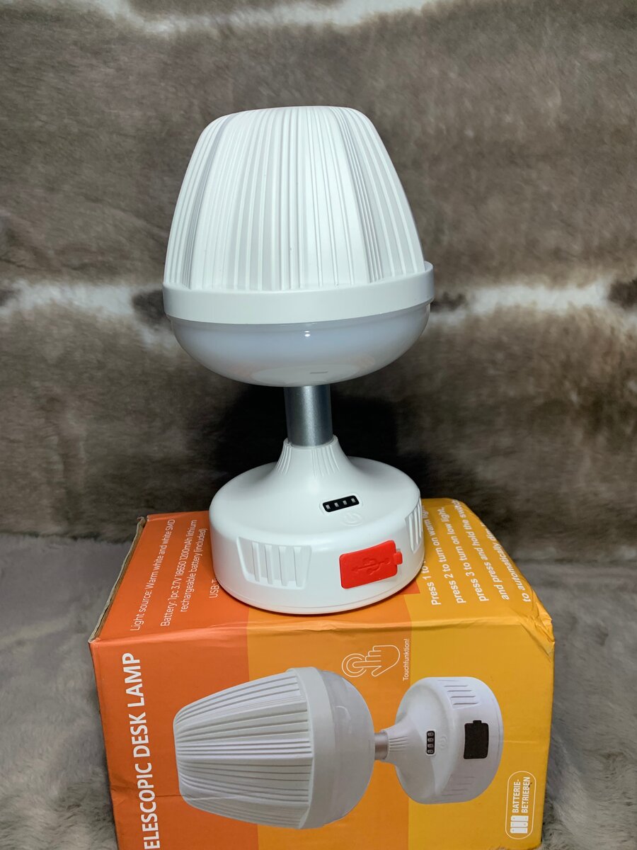 Rechargeable Telescopic Desk Lamp