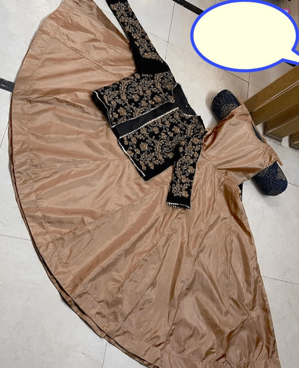 Embroidery silk maxi with round neck