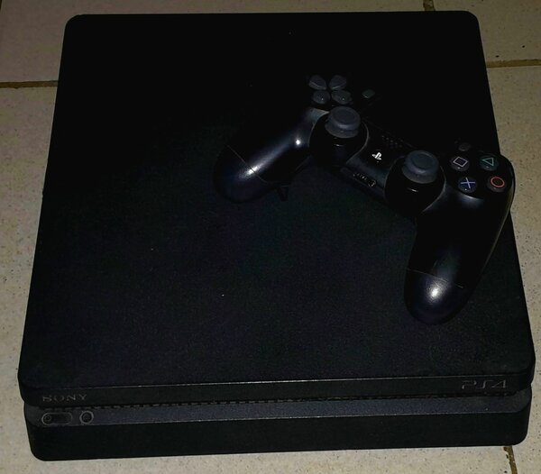 Console PS4 Slim