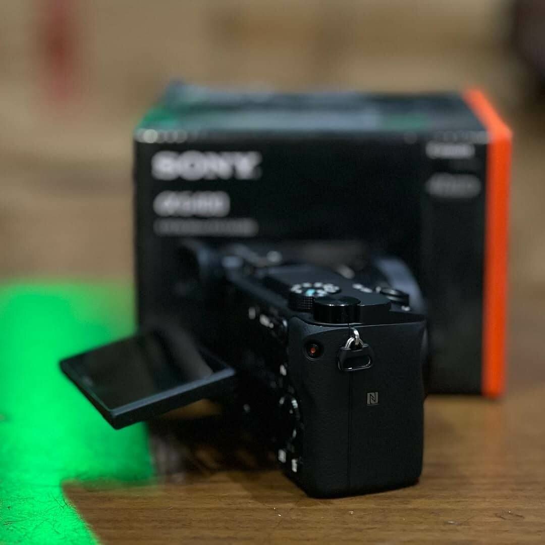 Sony A6400