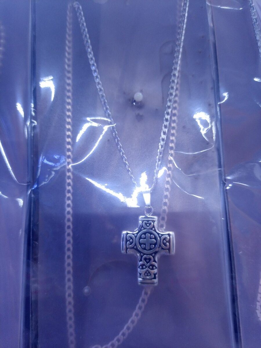 Silver necklace and locket