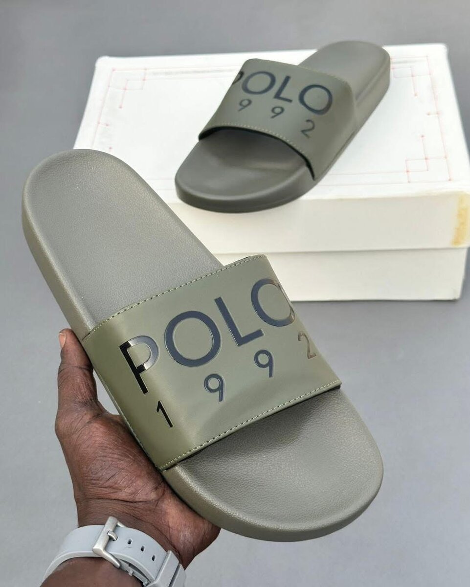 Claquettes POLO élégantes