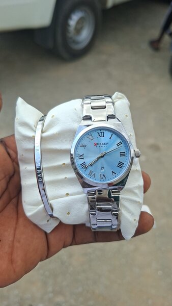 Montre Naviforce en acier inoxydable