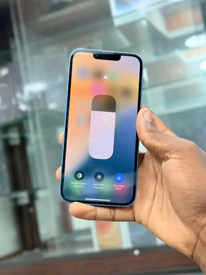 Smartphone moderne bleu 128 Go