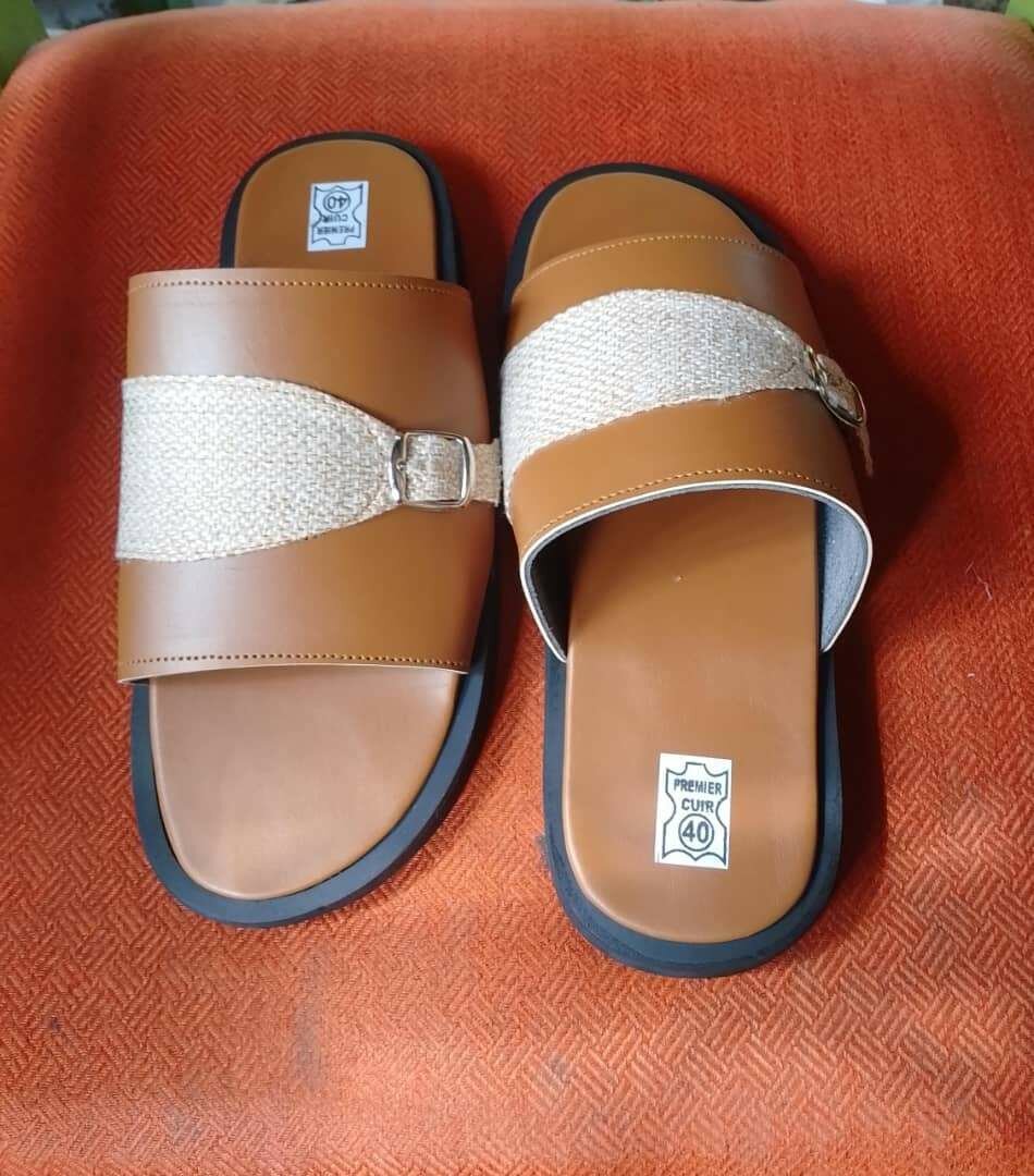 Sandales en cuir modernes