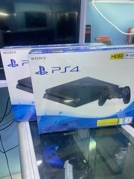 Ps4 Slim Neuf/ kdoo
