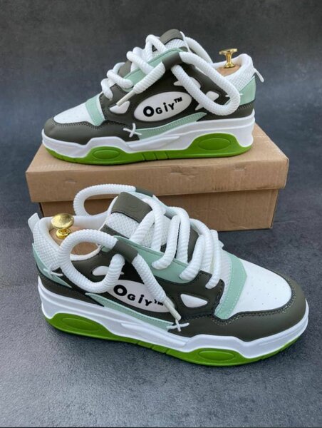 OGIY vert et blanc