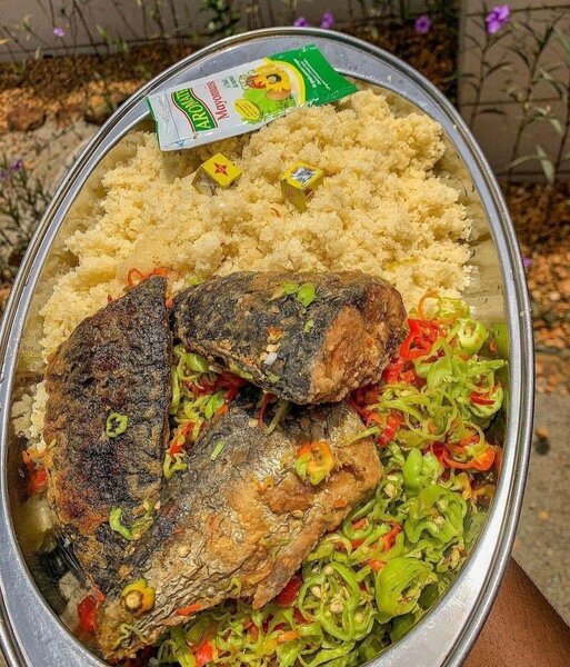 Plat de poisson et attieké