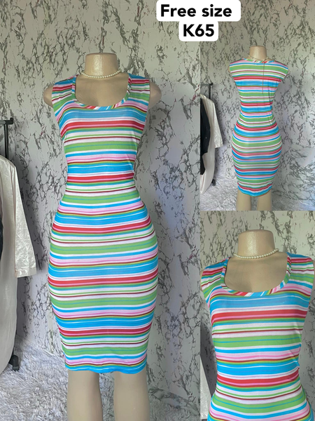 Robe blanc bleu rouge 