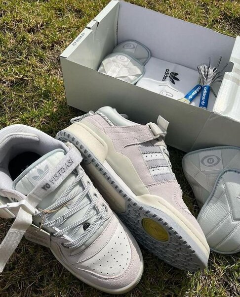 Baskets Bad Bunny x Adidas For