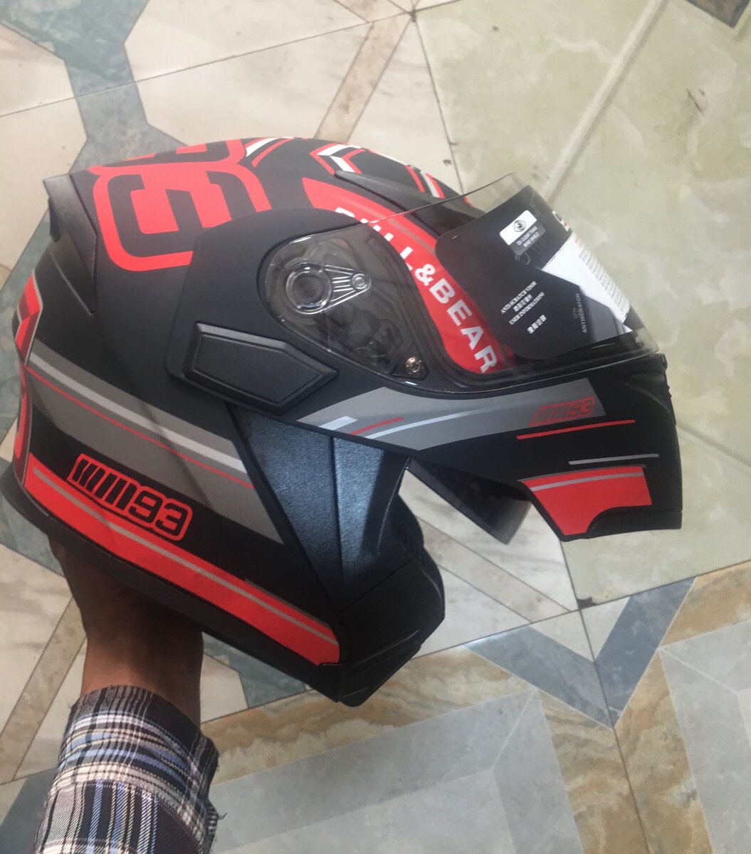 Pull and Beat Motorbike Helmet