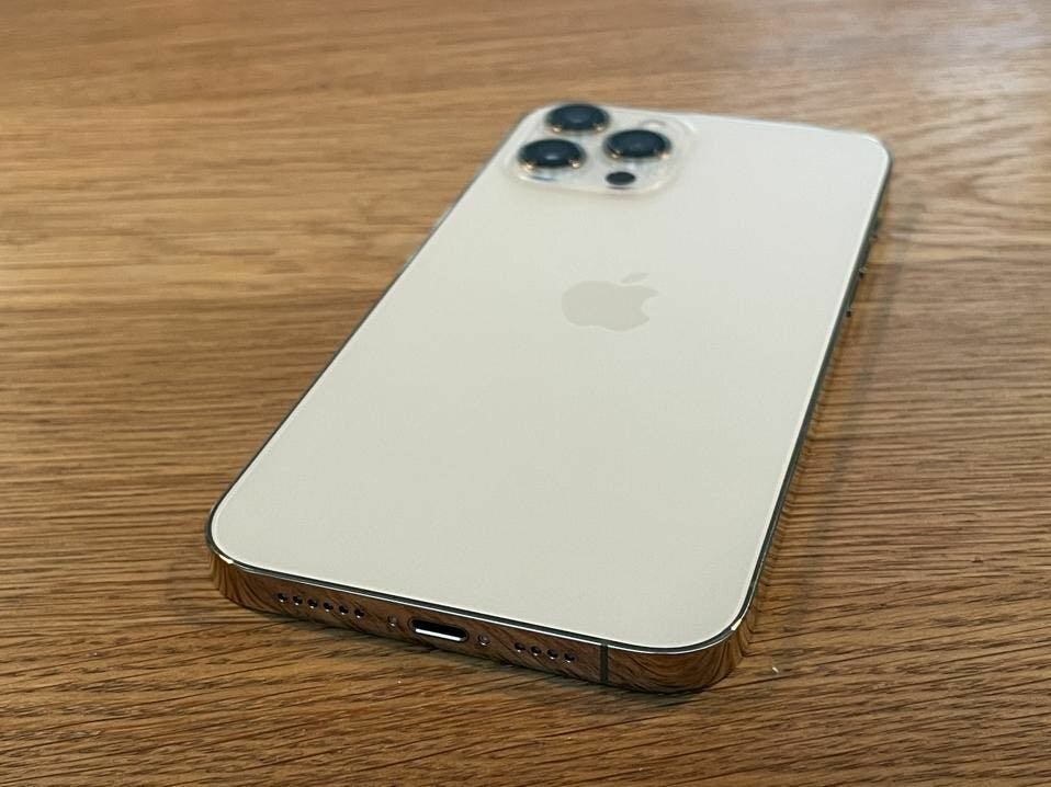 iPhone 13
