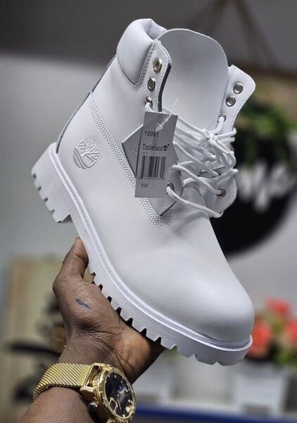 Bottes blanches résistantes