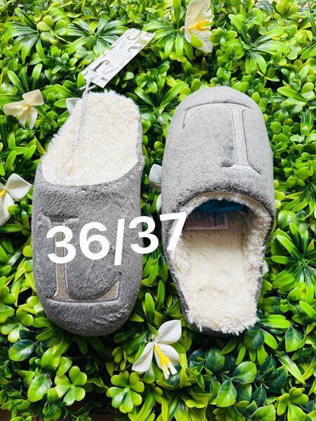 Chaussons douillets unisexes