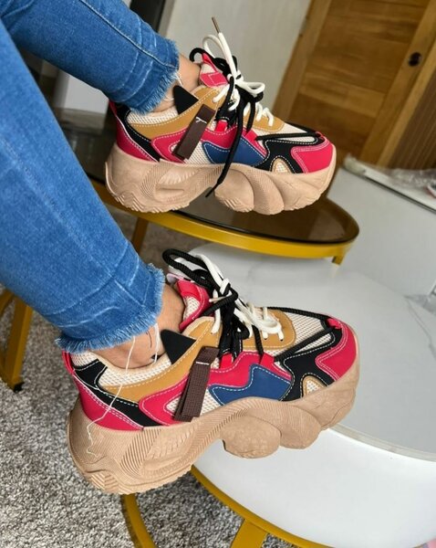 Sneakers multicolores tendance