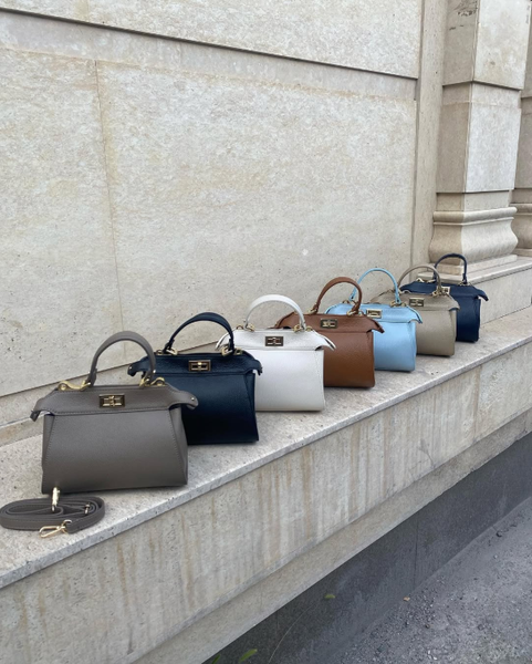 сумки разных цветов