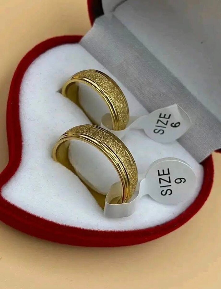 Alliances en or élégantes