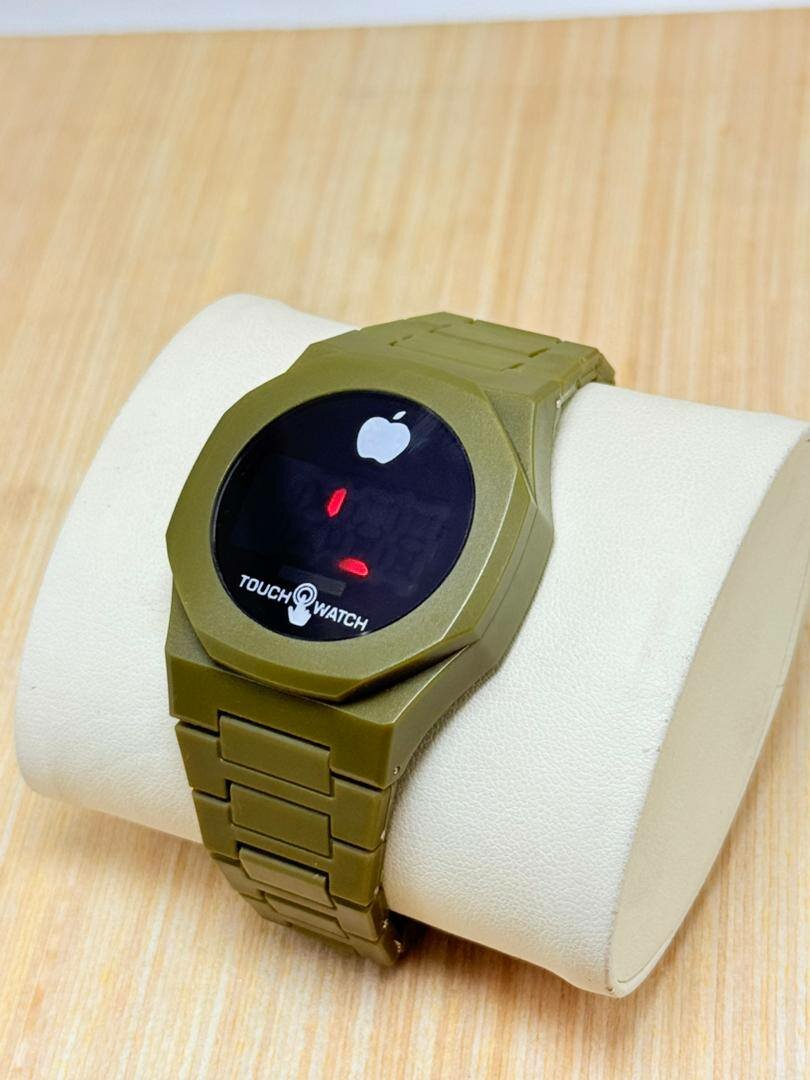 Montre LED tactile colorée