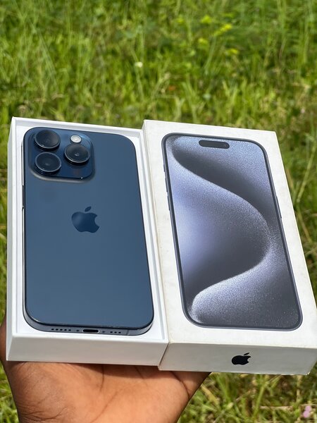 Apple iPhone  15 pro ESIM