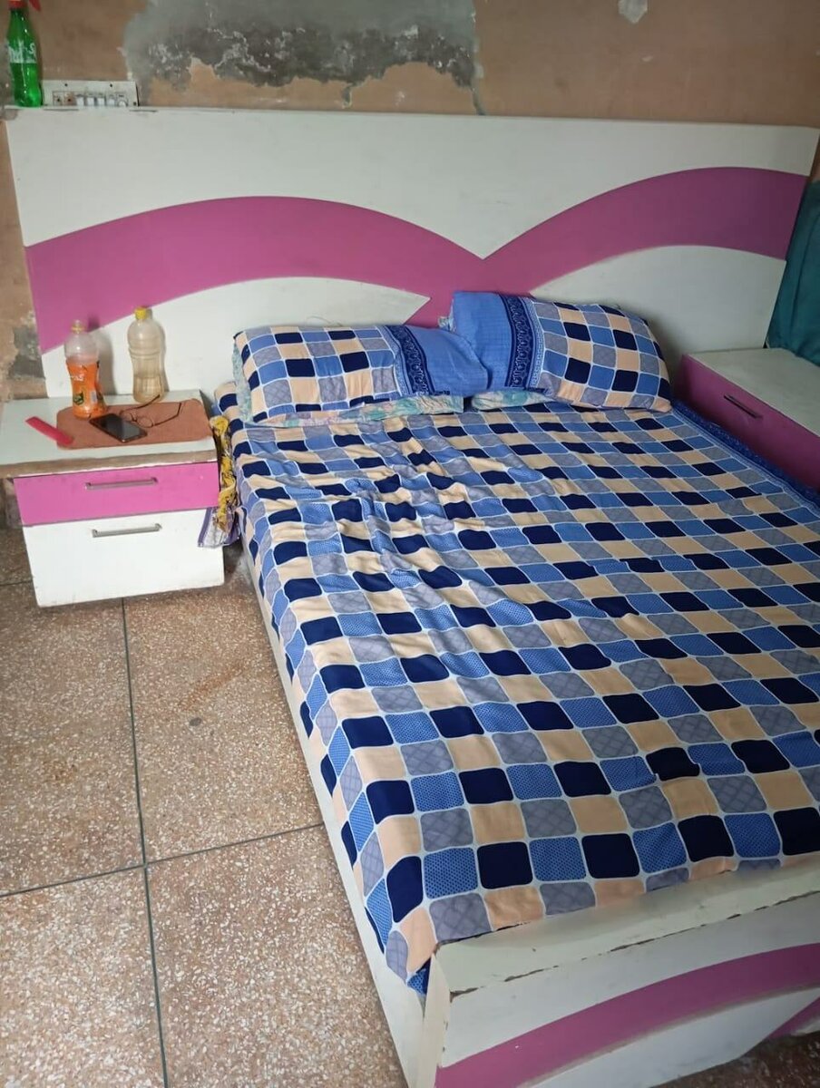 Bed + dressing