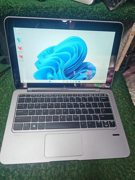 HP Elite x2 Convertible