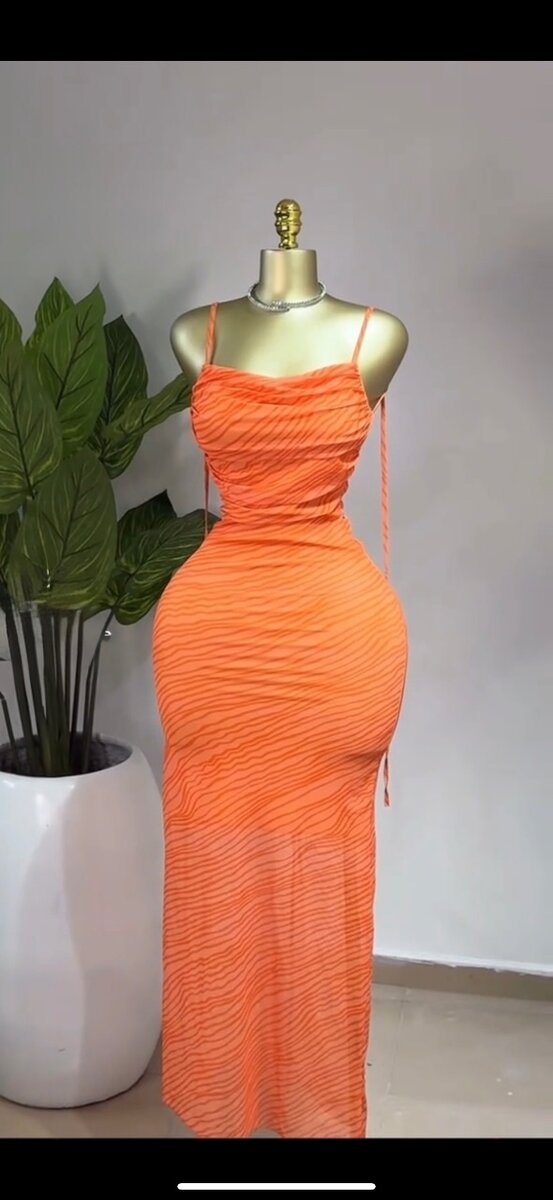 Robe longue orange élégante