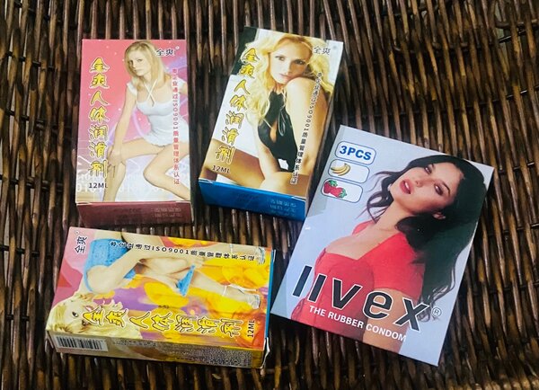 3 Lubrifiant + 3 préservatif