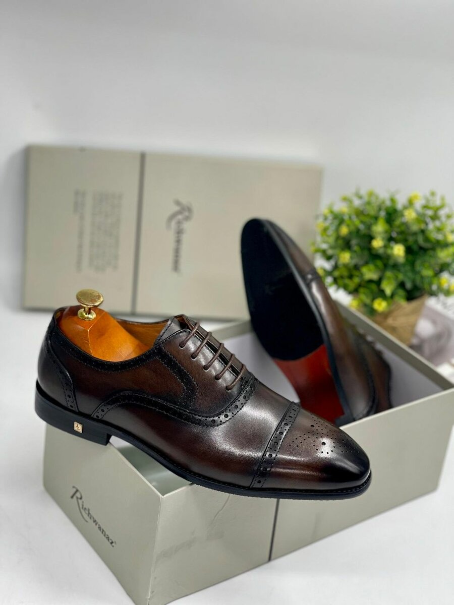 Solid Leather Formal Shoes