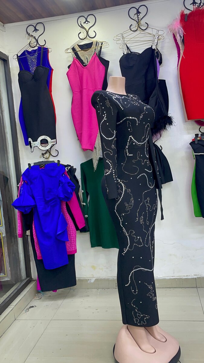 Robe élégante soirée strass