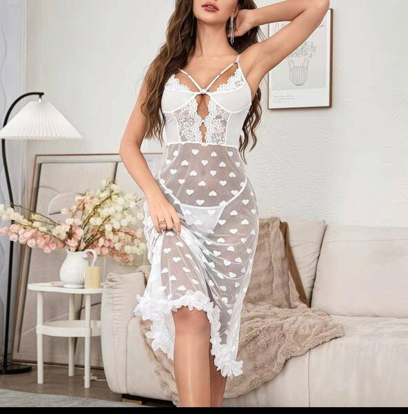 Nuisette en dentelle blanche