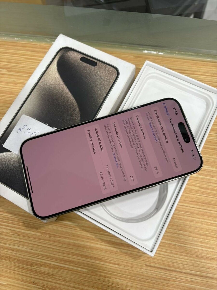 iphone 15 pro max 256g ESIM   Prix 520.000f  Numéro 07139995