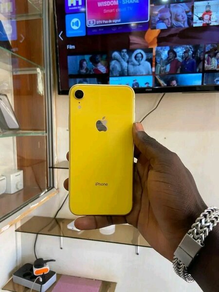 iPhone XR Jaune 64 Go