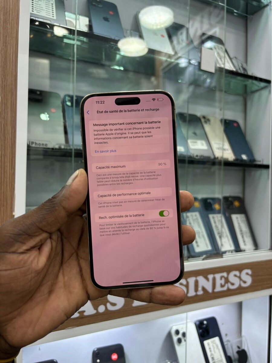 iPhone 14 Pro Max 128go quasi neuf