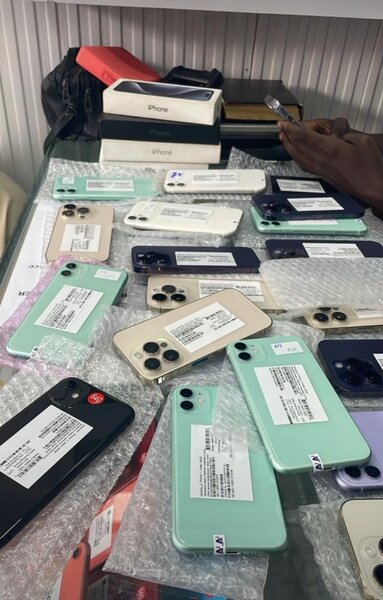 11 simple 64GB Quasi